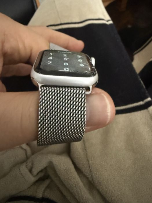 WATCH APPLE serii 6 używany