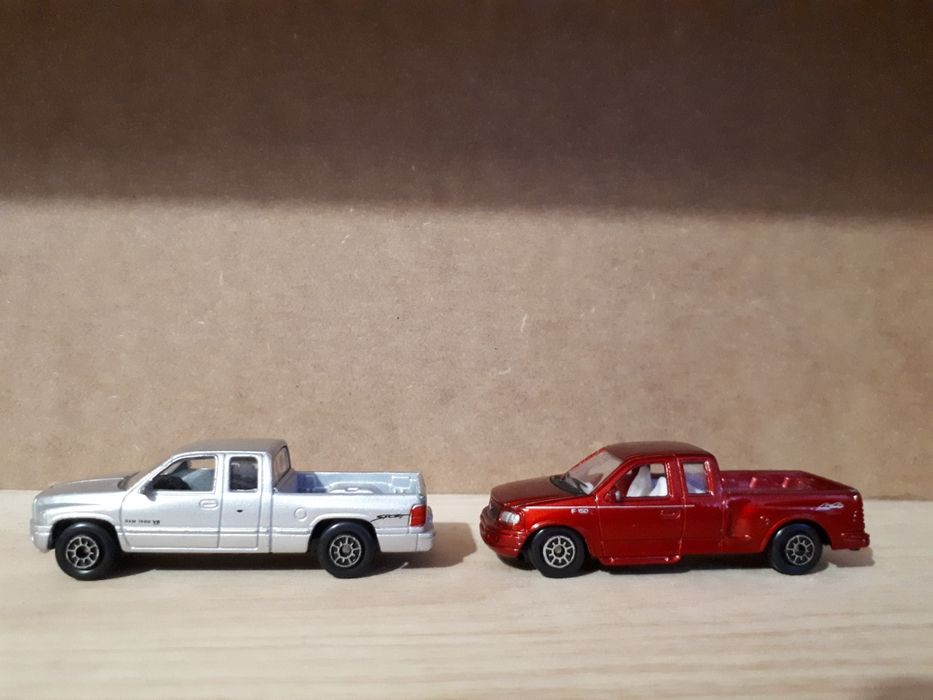 Lote de 5 carros 1/64