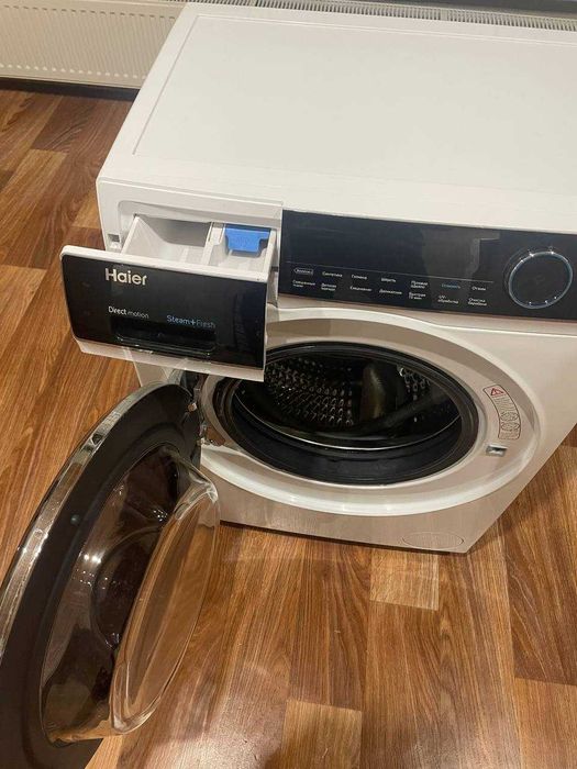 Продам пральну машину Haier HW80-B14979