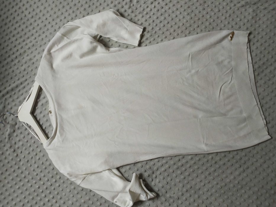 Biały długi sweterek damski Mohito Basic M sukienka