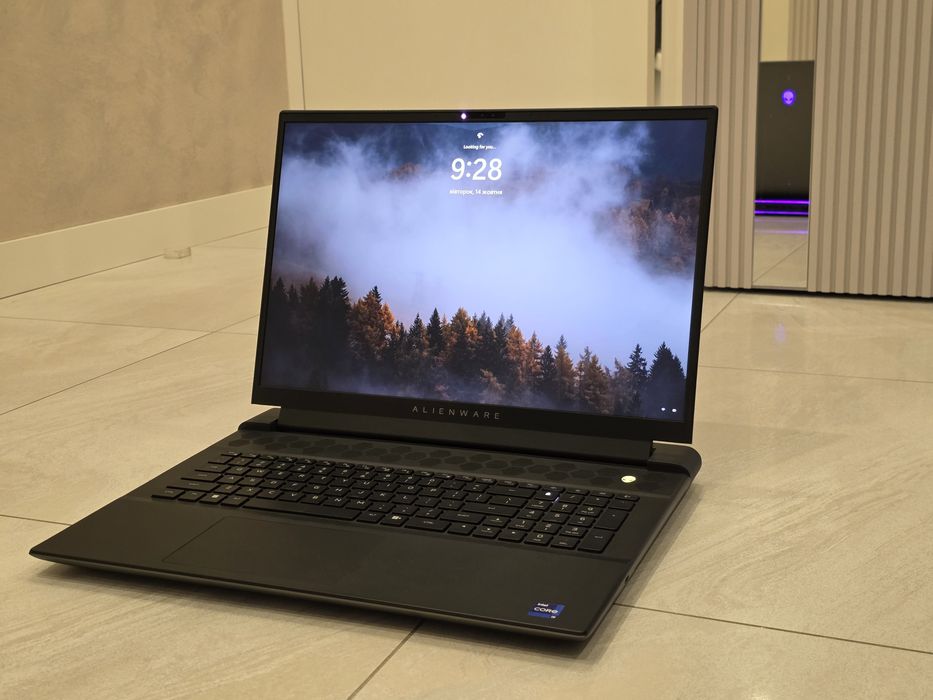 Dell Alienware M18 • RTX 4090 • i9 • 32GB • 1TB • 18" QHD 165Hz: 100 ...