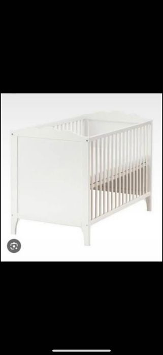 Berço HENSVIK com colchão