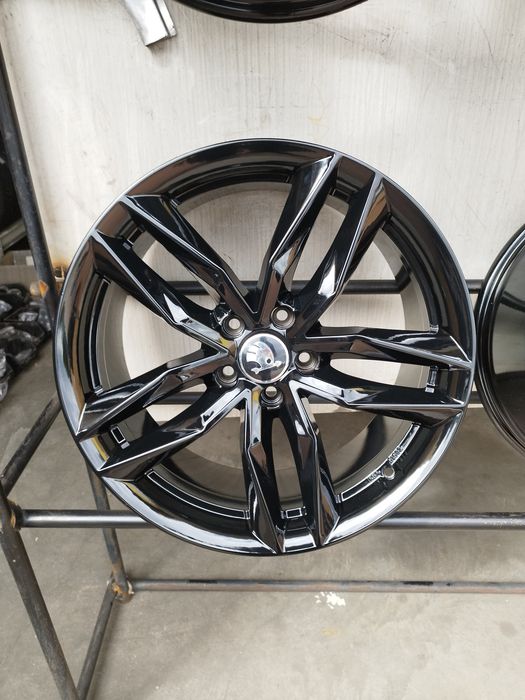 Felgi 19" 5x112 Et 45 8.5j Audi VW Skoda Seat Mercedes BMW