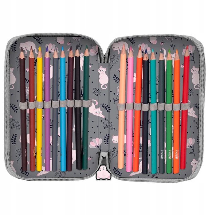 Trzykomorowy Piórnik Szkolny Z Wyposażeniem Paso Z Kotkiem Kotek Bryty