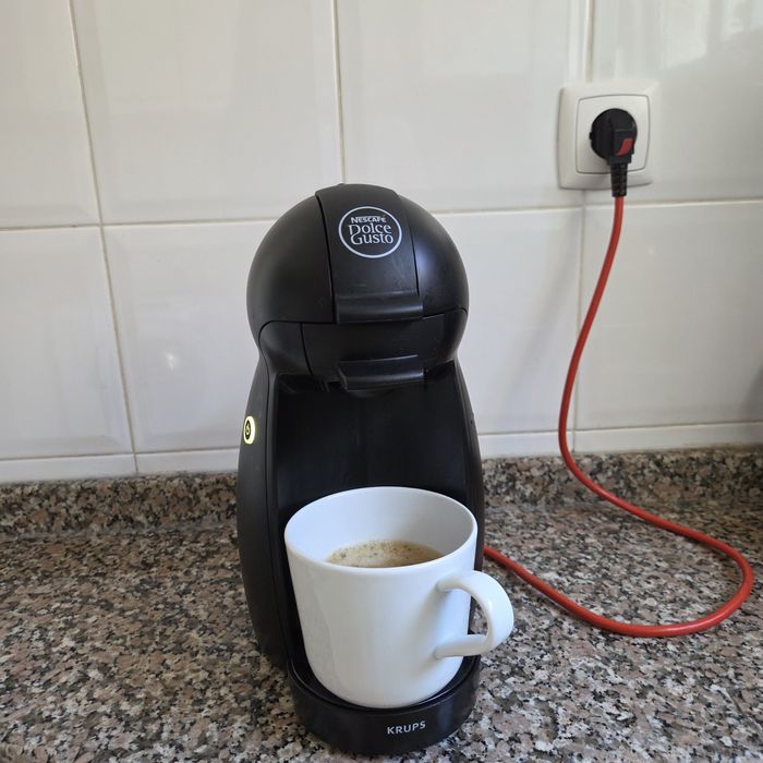 MAQUINA DE café Krups para capsulas Dolce gusto com tanque de água alterado, Funciona