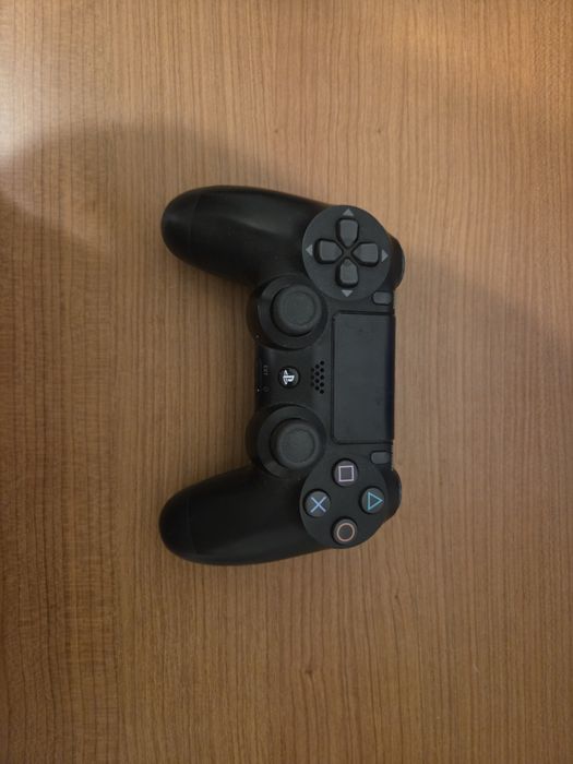 Ps4 Slim 500gb com comando e jogos