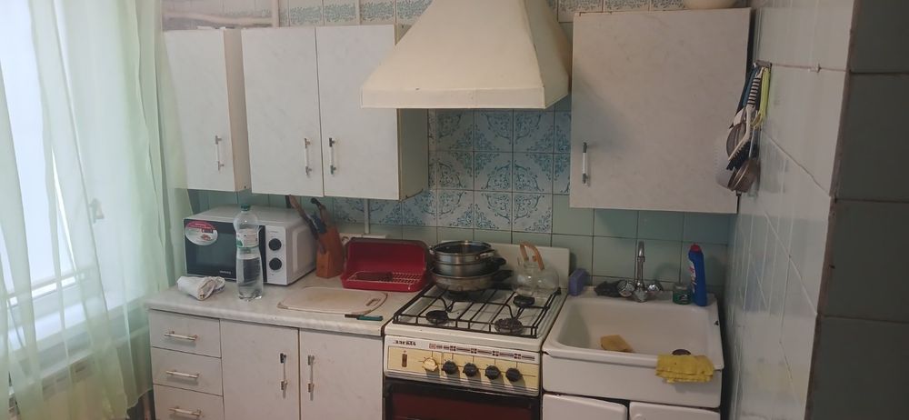 Продам 3-ком. квартиру в Оболонском районе. Ул. Дубровицкая 8.