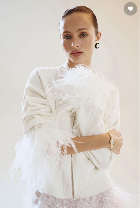 Бомбер з пір’ями від Friends of fashion