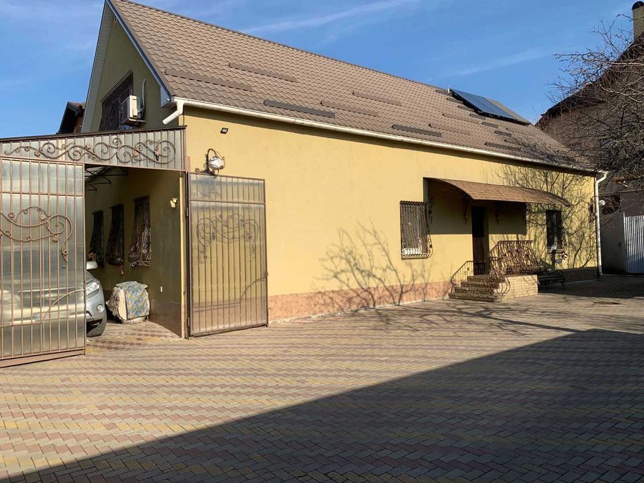 Продам два дома в одном  дворе 12соток Салтовка посёлок Кирова