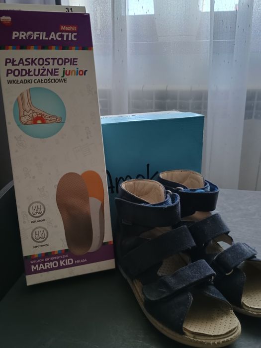 Wysokie sandały profilaktyczno-korekcyjne roz.30