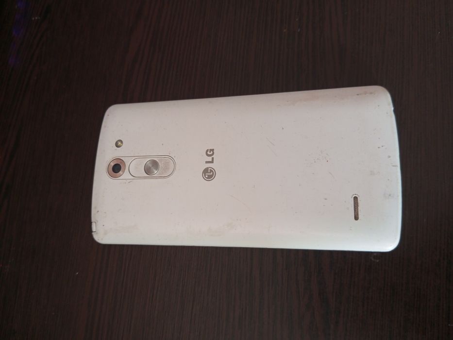 Телефон Lg ( Неробочий )