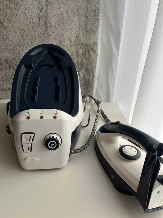 Stacja parowa z żelazkiem SILVERCREST 2400W / Żelazko Parowe