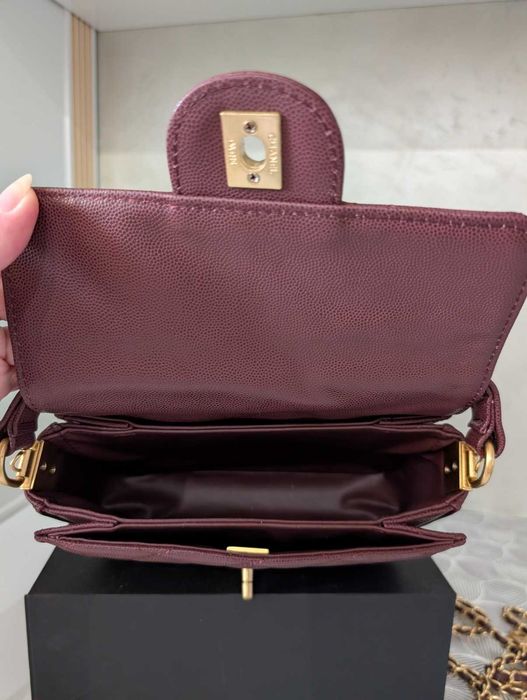 Сумочка Chanel 19 см з натуральної шкіри колір "спіла вишня"