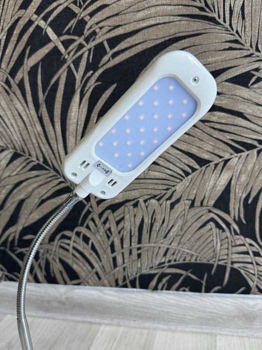 Niebieska ledowa  lampka nocna; lampka na biurko 16V