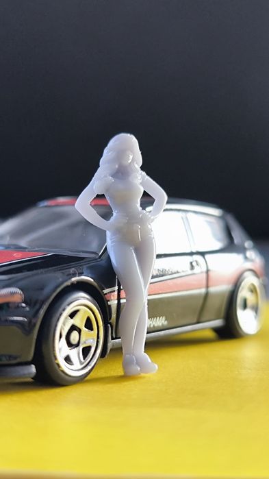 Figurka 1/64 Grid Girl do Hot Wheels – Ultra Detail 16k