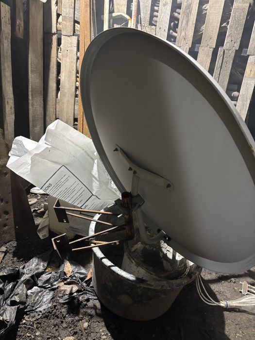 Спутниковая тарелка