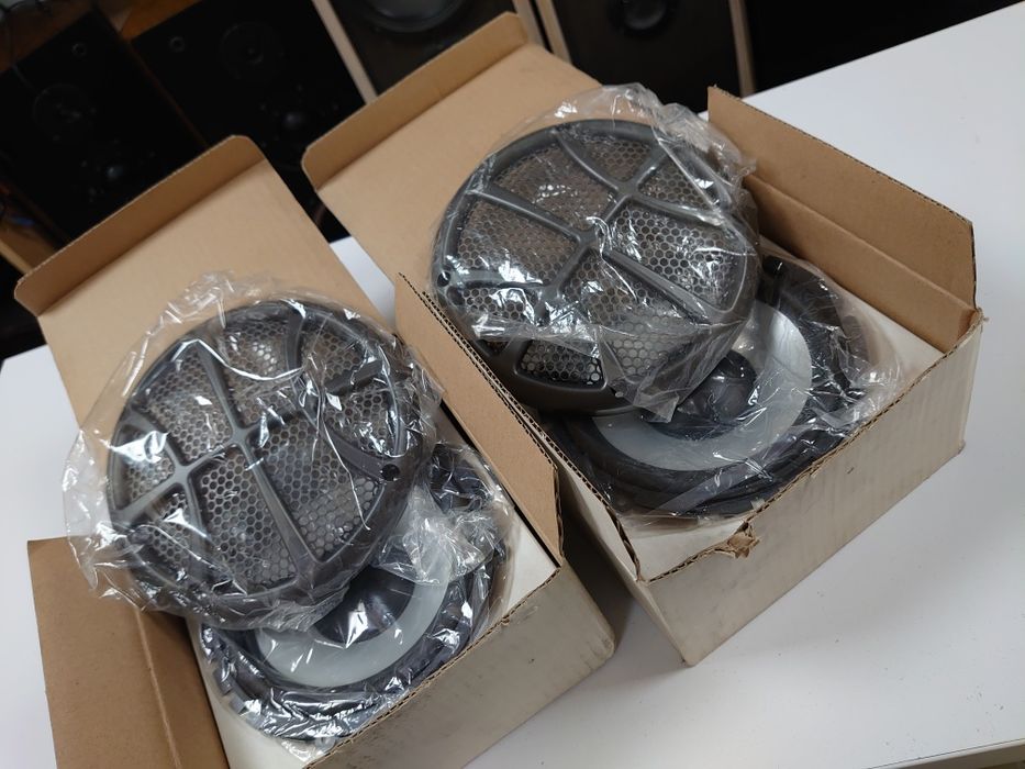 Динамики автомобильные мидбасовые 16см. DLS DUP-6i.Ultimate PRO.новые