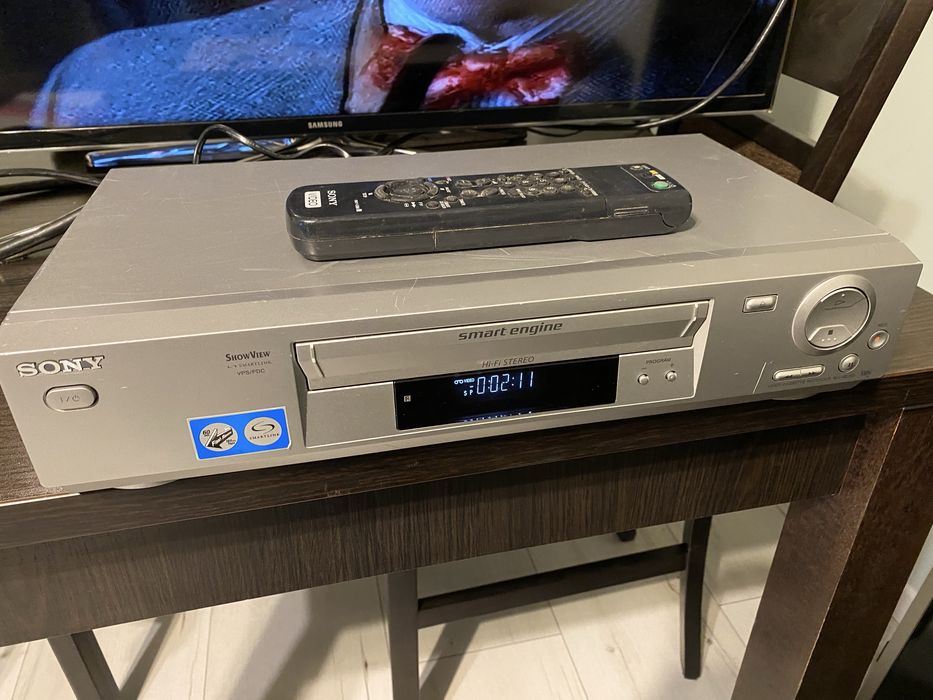 Magnetowid Sony SLV-SE720 z pilotem