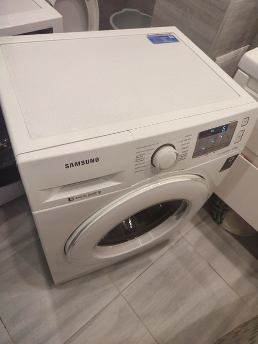 Пральна машина SAMSUNG WW60J5213JW  повністю  робоча