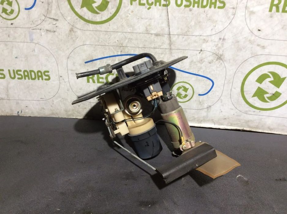 Bomba de gasolina Toyota Avensis T22 1.6i