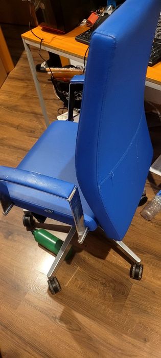 Cadeira de Escritório / Secretária Alital (Ergónomica e Encosto Alto) – Azul