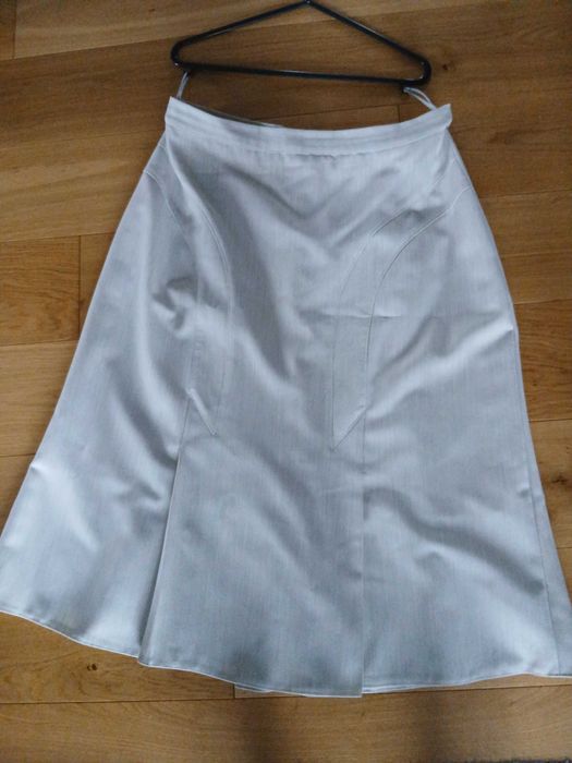 Spódnica za kolano rozmiar 44