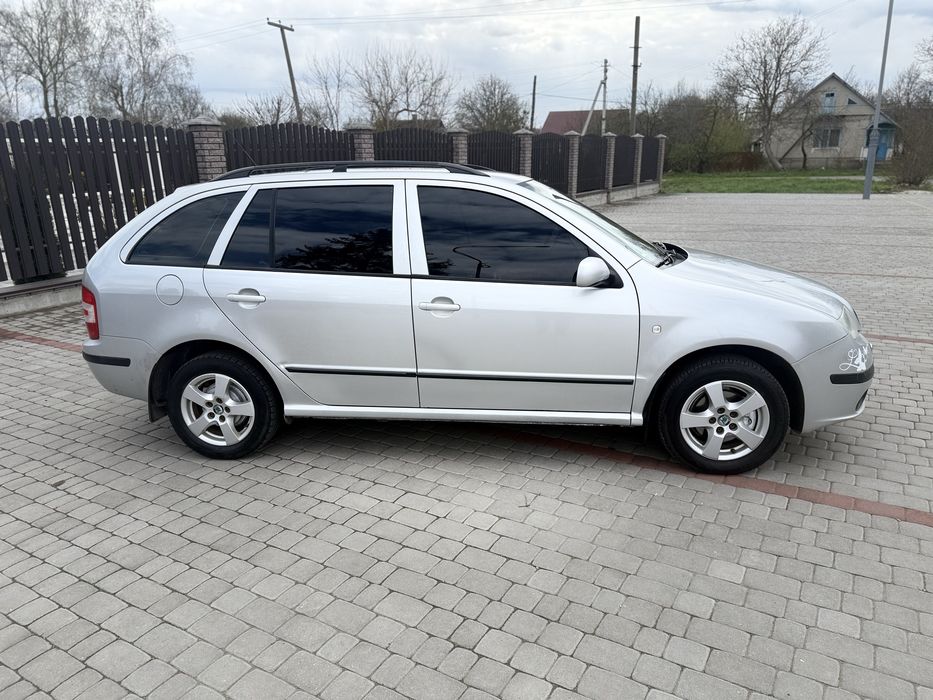 Продам шкоду фабію 1.4 MPI бензин