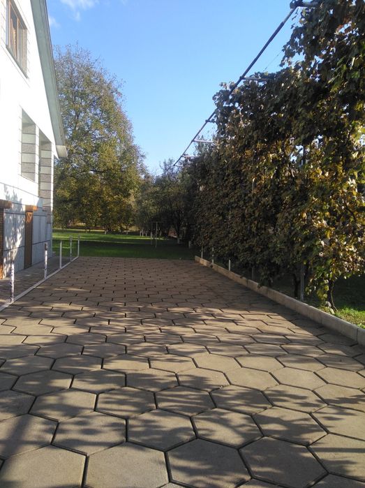 Продається будинок.Закарпатська обл.Тячівський р—н.,село Вільхівці.