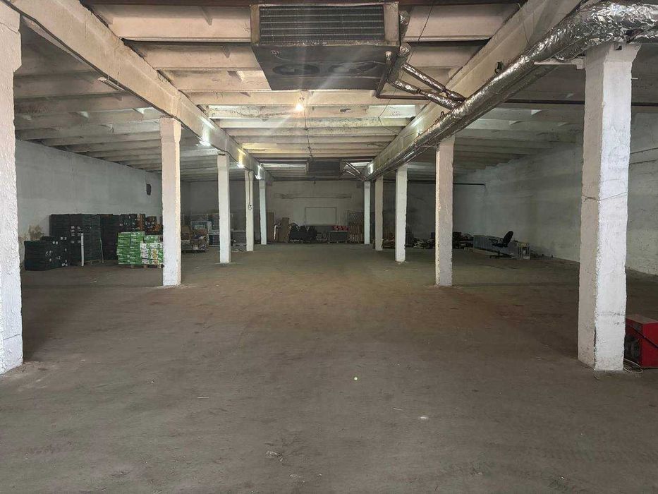 Продам овощебазу склады 1400м2 земля 1 га собственность, возле трассы