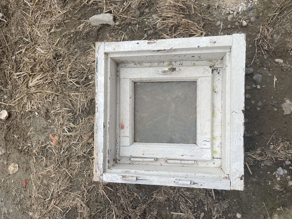 Двері глухі і одні двійні на застройку