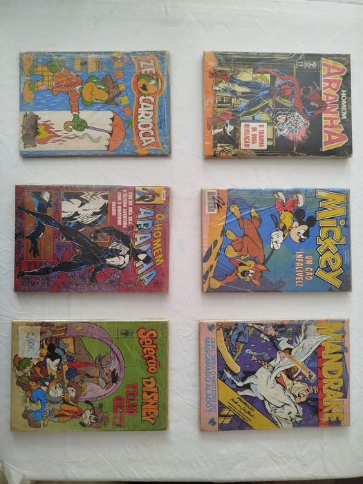 Livros antigos banda desenhada