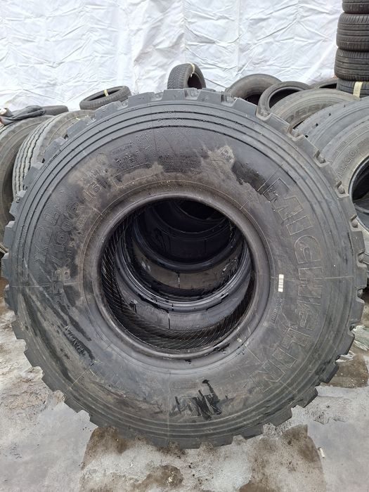 Kpl opon Michelin 9.00x16/255x100x16.