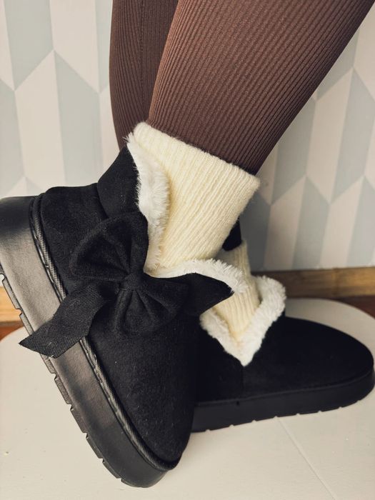 Уги жіночі чорні ( зима )