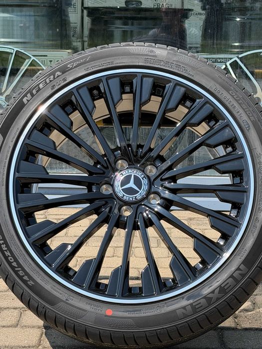 Nowe koła zimowe Mercedes 19 cali klasa E 213 238 CLS 257 CLE 236 czarny połysk wieloramienne