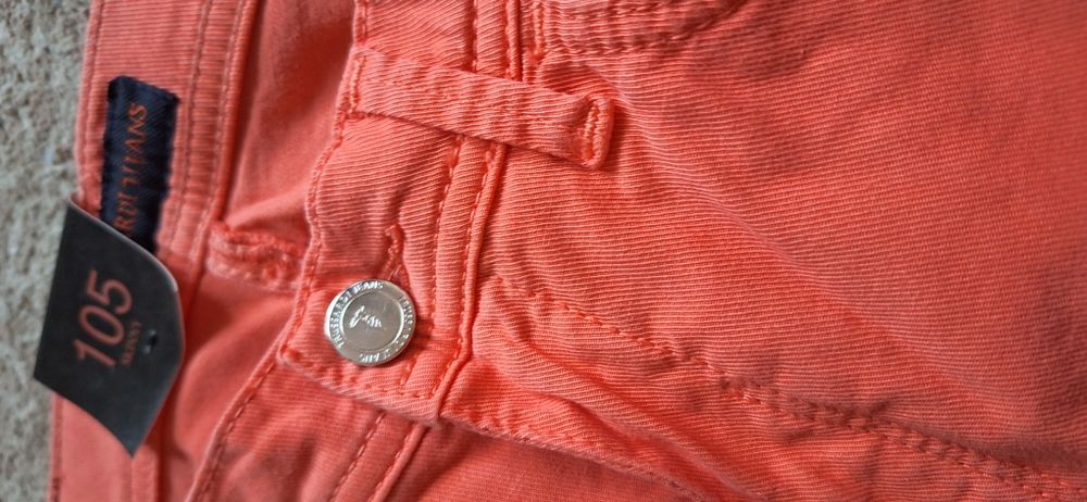 Коралловые джинсы Trussardi Jeans.Размер S-M