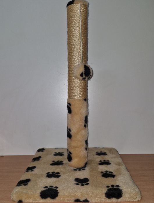 Кігтеточка для кішок з покриттям з тканини Ferplast  30x30x 53 cm