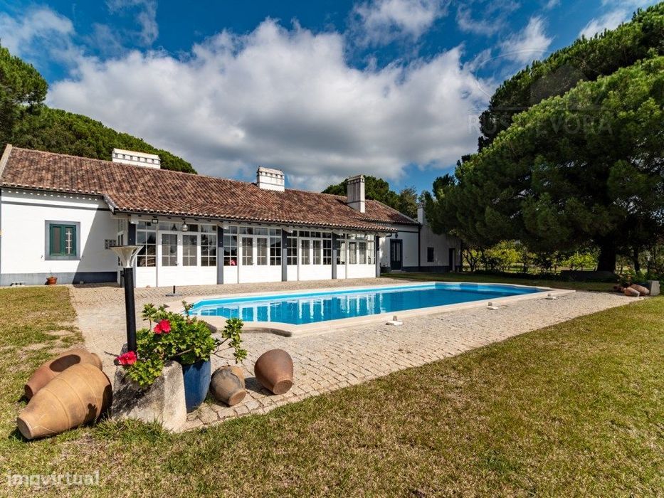 Herdade com 37 Ha com 6 Moradias para Habitação e/ou Turismo | Alcá...