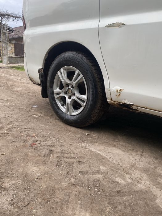 Продам авто hyundai h-1