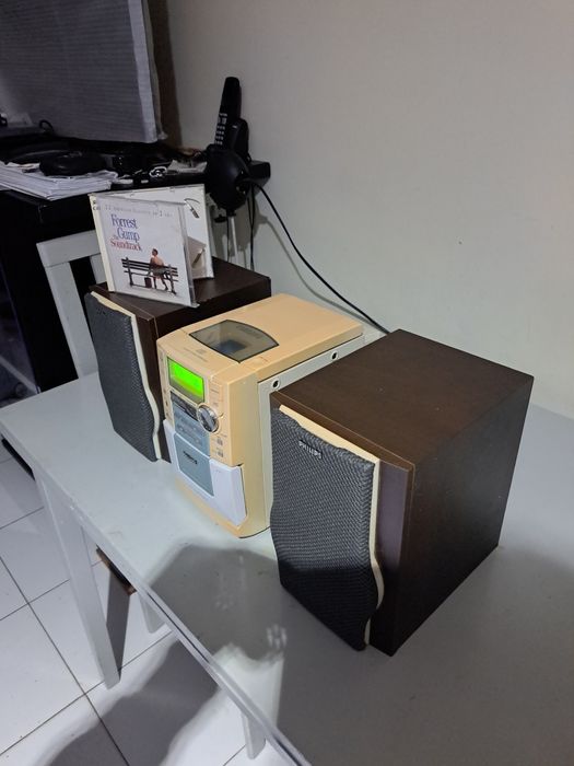 Vendo mini hifi da Philips model-mc-200/ 22 com leitor de cd,s, Rádio,
