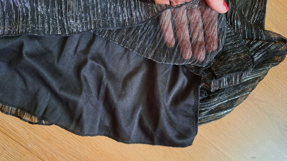 Krótka  czarna sukienka ze srebrną nitką M, nowa