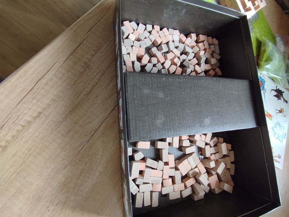 Brick Trick Buduj z cegły  Twierdza   wiek: 6+ elementy: 220