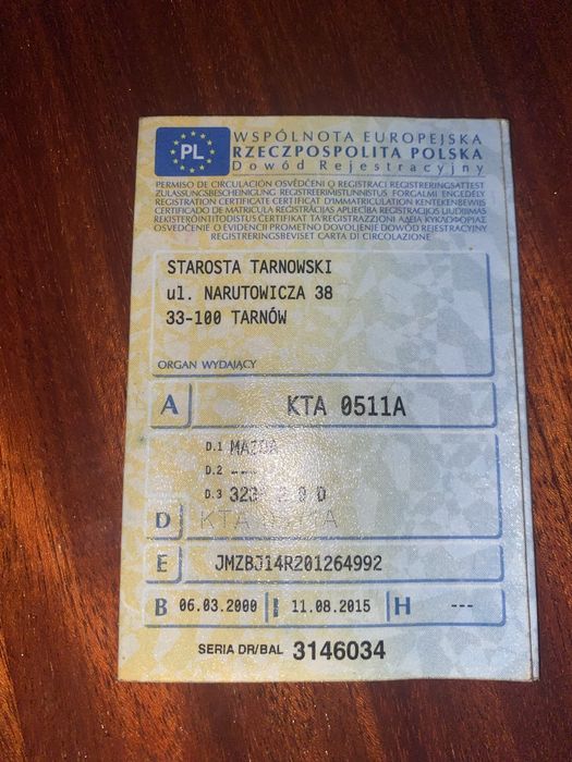 Продам мазду 323 не на ходу