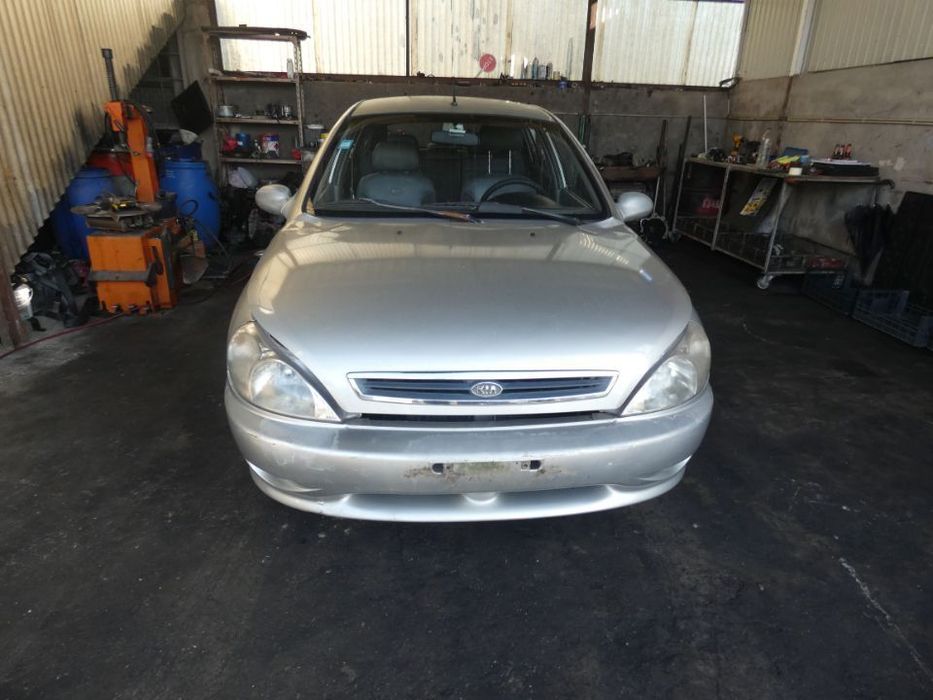 Kia Rio de 2003 para peças