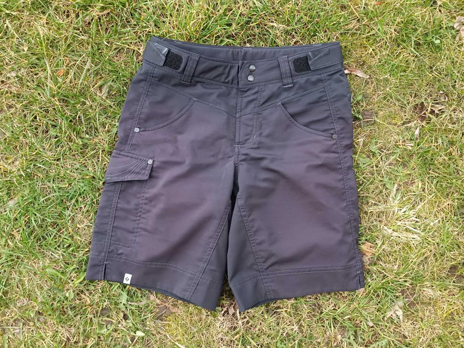 Жіночі трекінгові велошорти, велоформа Specialized relaxed fit