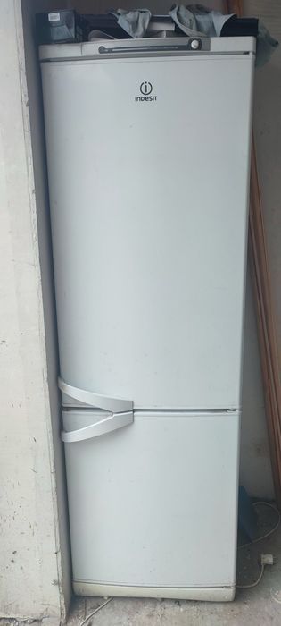 Холодильник Indesit SB185.027