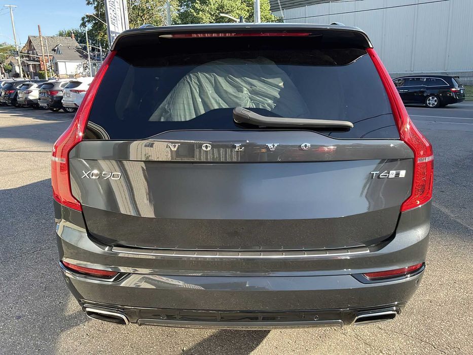 Volvo XC90 T5 Momentum      2019