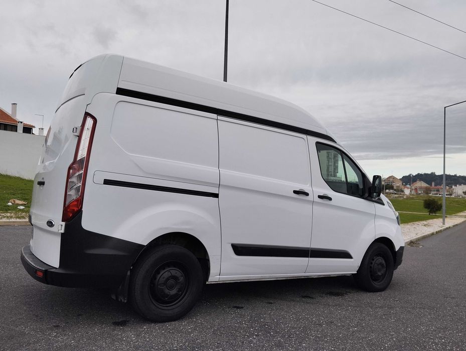 ford transit costum frigorifica 3lugares nacional