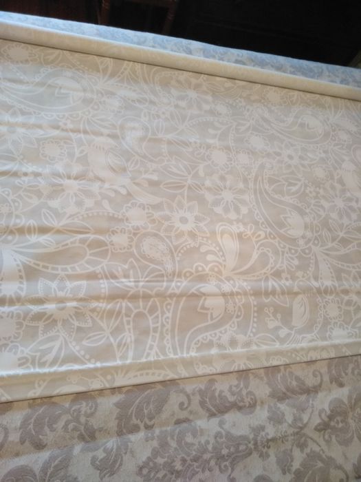 White Roller Blind436680783750778883