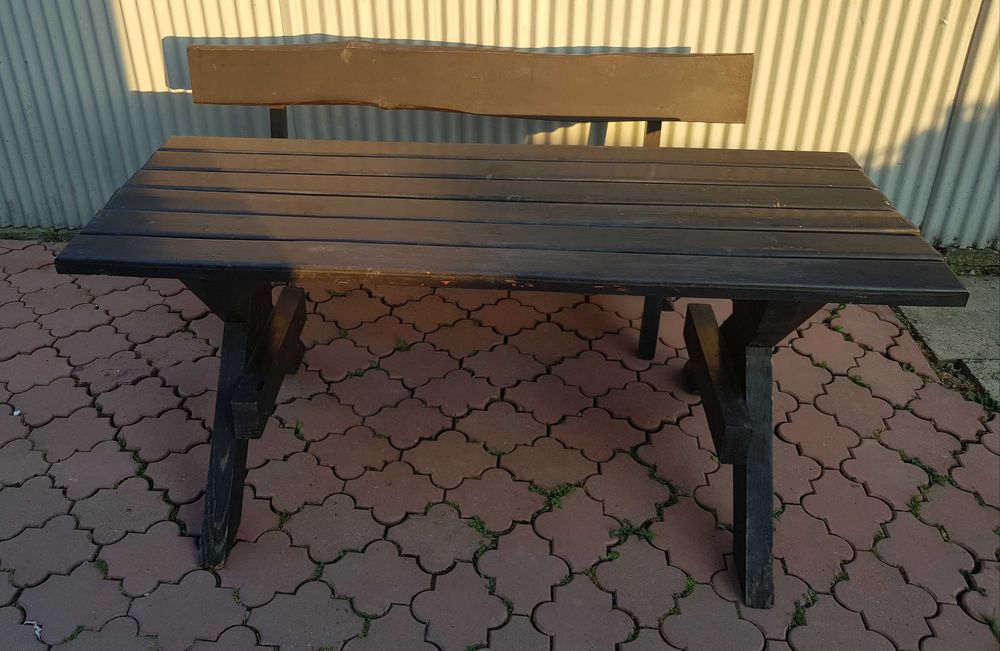 Stół drewniany ogrodowy
