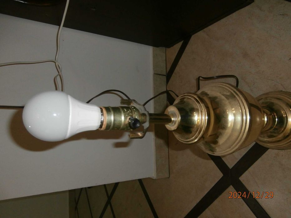 Lampa Dekoracyjna na biurko w kolorze złotym wysokość ok 60cm